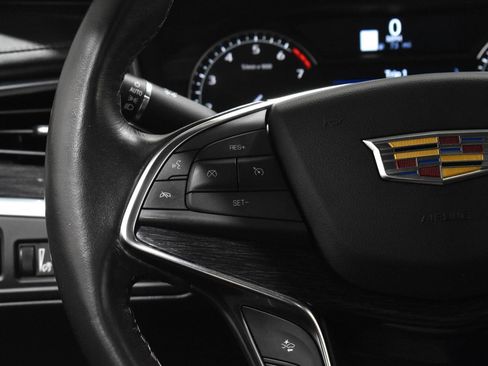 Used 2024 Cadillac XT5 Premium Luxury FWD image 9