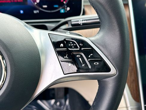 Used 2024 Mercedes-Benz C 300 C 300 image 40