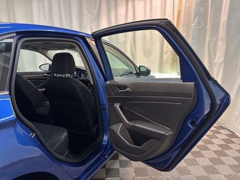 Certified 2022 Volkswagen Jetta SE image 31