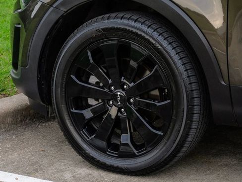 Used 2022 Kia Telluride S FWD image 61