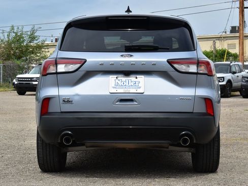 Used 2022 Ford Escape SE w/ SE Sport Appearance Package AWD/4WD image 8