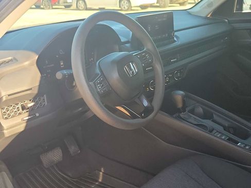 Used 2025 Honda Accord SE image 10