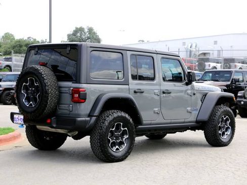 Used 2023 Jeep Wrangler Unlimited Rubicon 4xe w/ Cold Weather Group AWD/4WD image 5