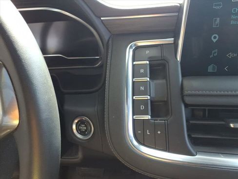 Used 2024 Chevrolet Suburban Z71 w/ Luxury Package AWD/4WD image 24