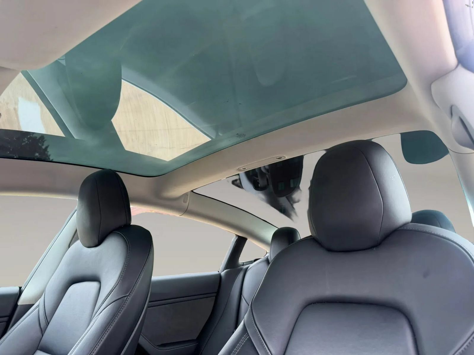 Used 2018 Tesla Model 3 Mid Range RWD image 17