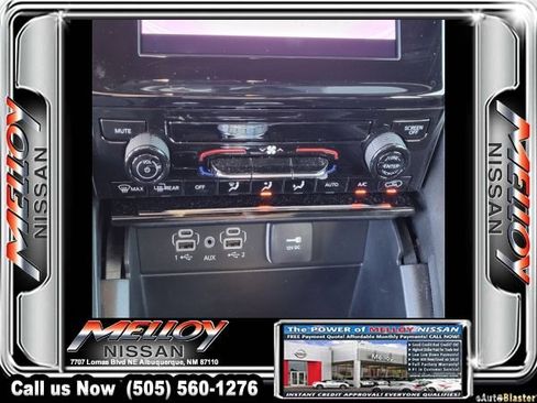 Used 2025 Jeep Grand Cherokee Laredo image 22