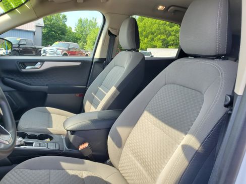 Used 2020 Ford Escape SE FWD image 13