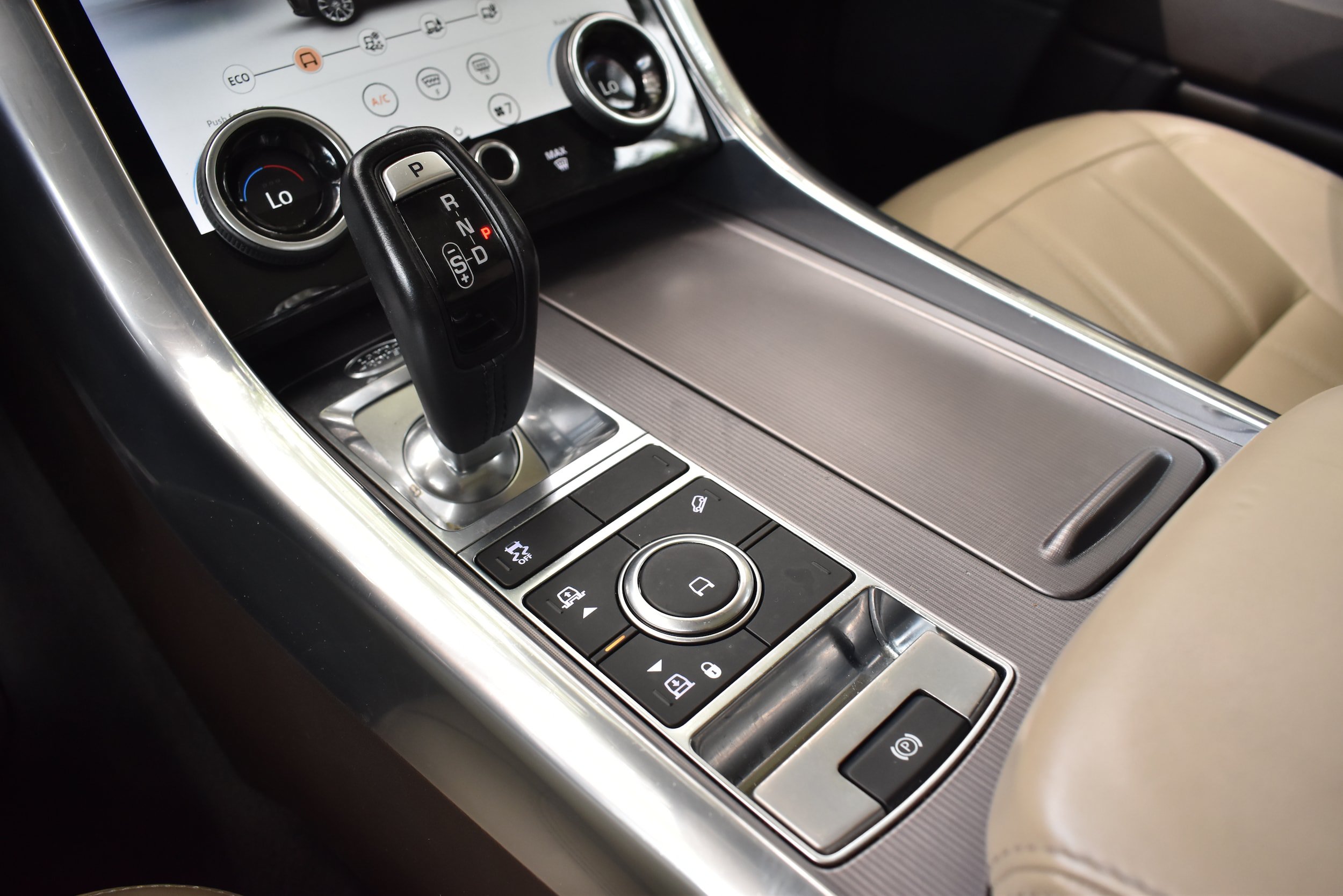 Used 2019 Land Rover Range Rover Sport HSE AWD/4WD image 44