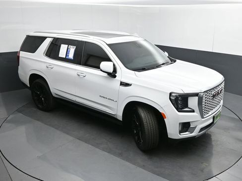 Used 2022 GMC Yukon Denali w/ Denali Premium Package image 44