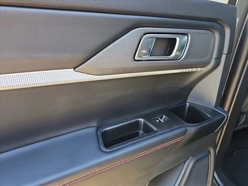 New 2026 Ford Explorer ST-Line w/ ST-Line Street Pack image 13