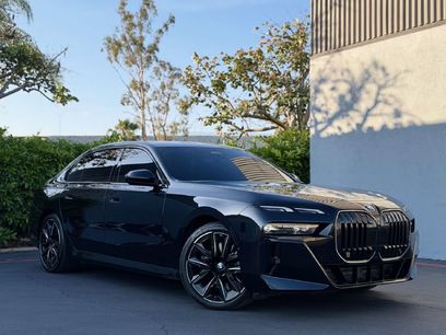 Used 2025 BMW 760i xDrive w/ Premium Package