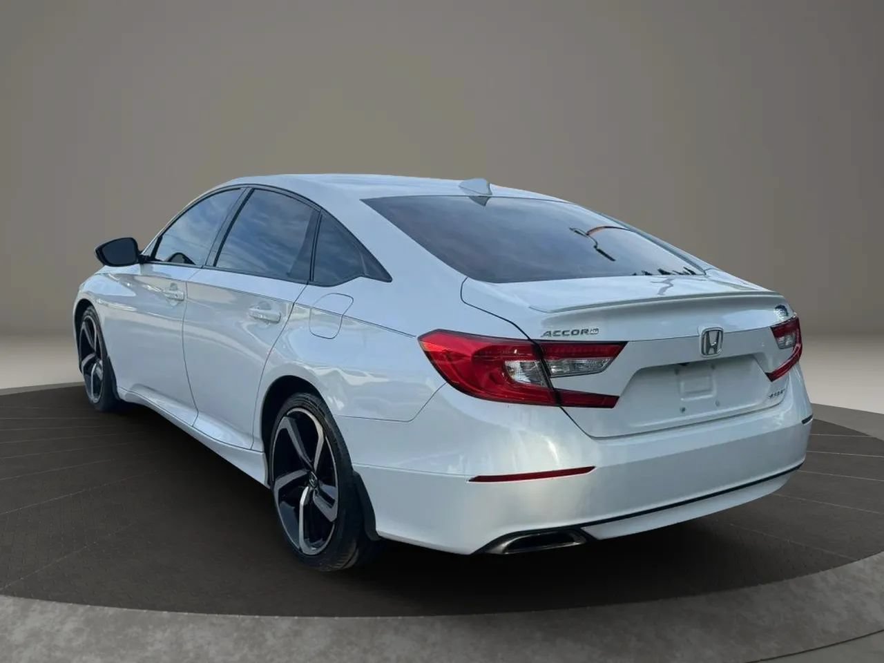 Used 2019 Honda Accord Sport image 6