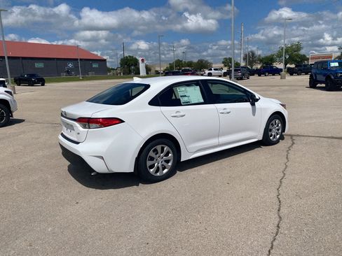 New 2026 Toyota Corolla LE FWD image 8