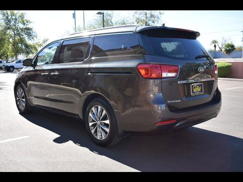 Used 2016 Kia Sedona SX image 6