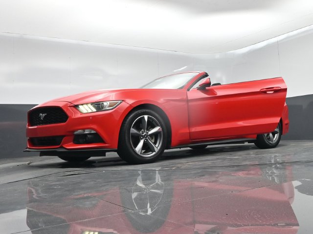 Used 2017 Ford Mustang Convertible w/ Equipment Group 051A RWD image 66