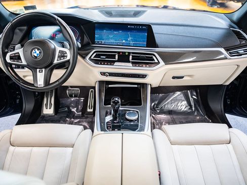Used 2022 BMW X5 M50i w/ Premium Package AWD/4WD image 18