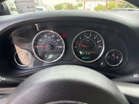 Used 2014 Jeep Wrangler Sport AWD/4WD image 3
