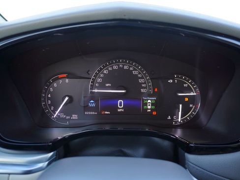 Used 2018 Cadillac XT5 Luxury w/ LPO, Sport Package image 15