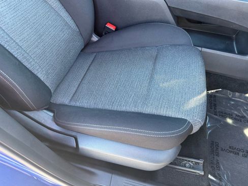 Used 2023 Nissan Rogue SV image 33