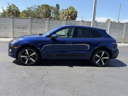Certified 2023 Porsche Macan AWD/4WD image 2