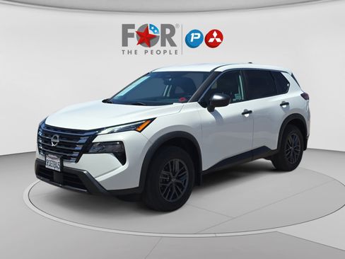 Used 2024 Nissan Rogue S FWD image 1