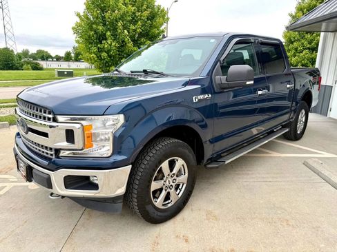 Used 2019 Ford F150 XLT w/ Equipment Group 302A Luxury AWD/4WD image 4