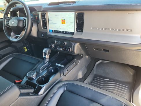 Used 2025 Ford Bronco Outer Banks image 15