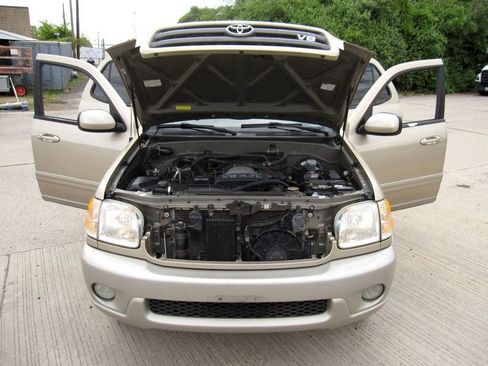 Used 2004 Toyota Sequoia SR5 AWD/4WD image 33