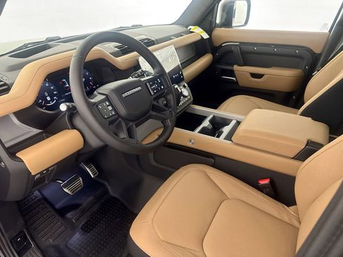 New 2026 Land Rover Defender 130 V8 AWD/4WD image 9