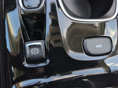Used 2023 Buick Envision Preferred w/ Sport Touring Package AWD/4WD image 28