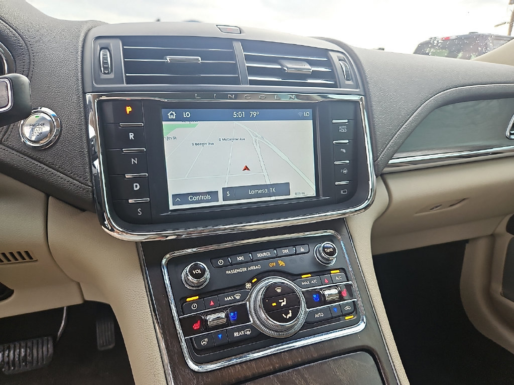 Used 2020 Lincoln Continental Reserve w/ Luxury Package AWD/4WD image 24
