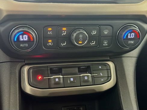 Used 2023 GMC Acadia Denali w/ Trailering Package AWD/4WD image 17