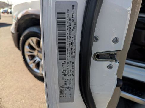 Used 2018 RAM 1500 Laramie Longhorn image 35