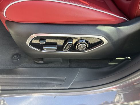 Used 2025 Jeep Wagoneer S Launch Edition image 12