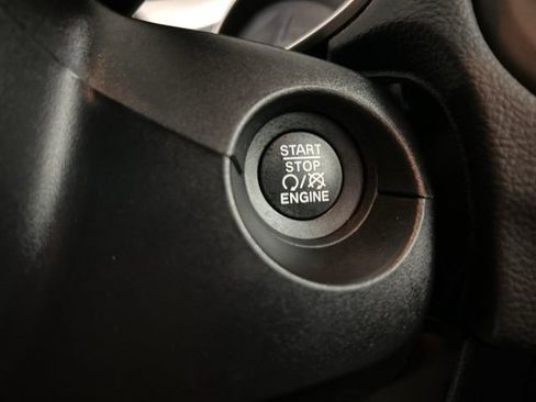 Used 2021 Jeep Compass Latitude image 10