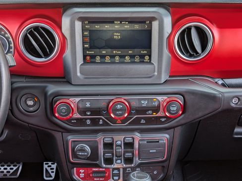 Used 2021 Jeep Gladiator Rubicon image 25