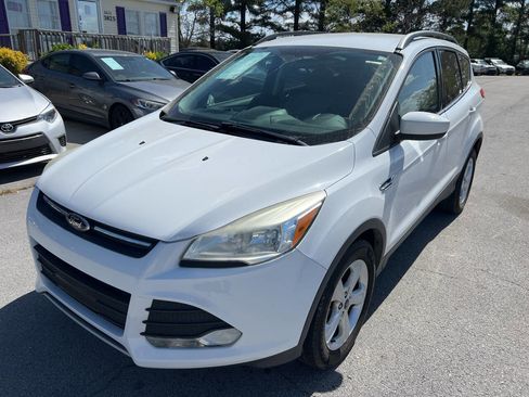 Used 2014 Ford Escape SE w/ Equipment Group 201A image 2