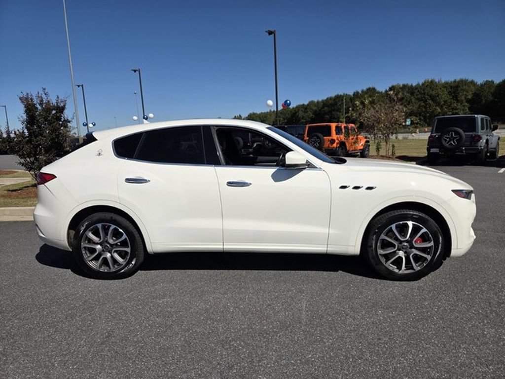 Used 2020 Maserati Levante AWD/4WD image 13