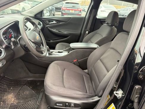 Used 2020 Chevrolet Malibu LT w/ Redline Edition image 12
