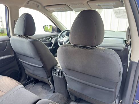 Used 2018 Nissan Rogue SV w/ Premium Package AWD/4WD image 31