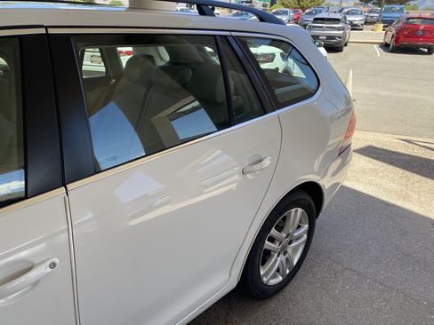 Used 2011 Volkswagen Jetta TDI FWD image 42