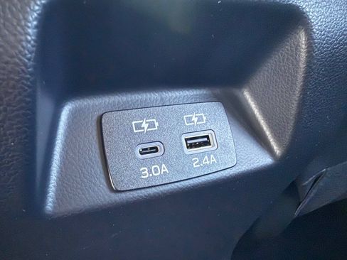 Used 2024 Subaru Crosstrek 2.0i Premium AWD/4WD image 32