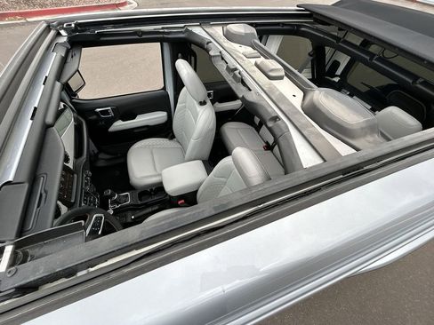 Used 2023 Jeep Wrangler Altitude image 19