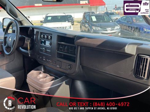 Used 2020 Chevrolet Express 3500 LT w/ LT Preferred Equipment Group RWD image 38