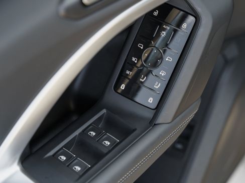 Certified 2025 Audi Q5 Premium w/ Convenience Package image 24