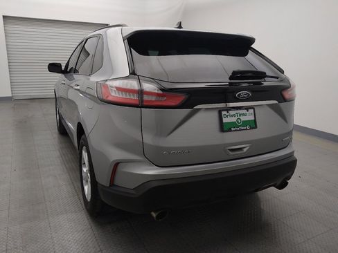 Used 2020 Ford Edge SE image 6