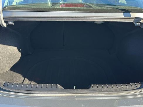 Used 2025 Hyundai Elantra Limited image 34