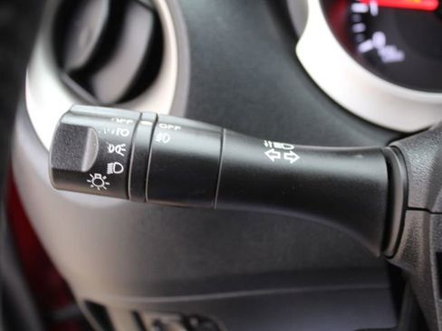 Used 2015 Nissan Juke SL image 17