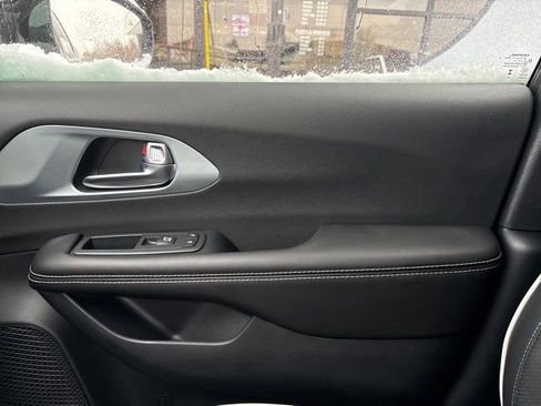 New 2026 Chrysler Pacifica Limited w/ S Appearance Package image 26