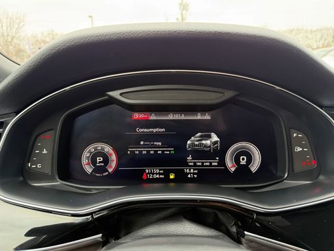 Used 2019 Audi Q8 Premium Plus w/ Premium Plus image 26